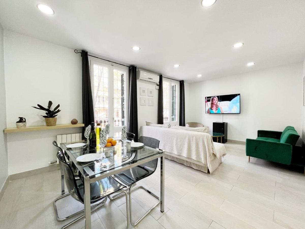 Sagrada Familia Gaudi Appartement Barcelona Buitenkant foto