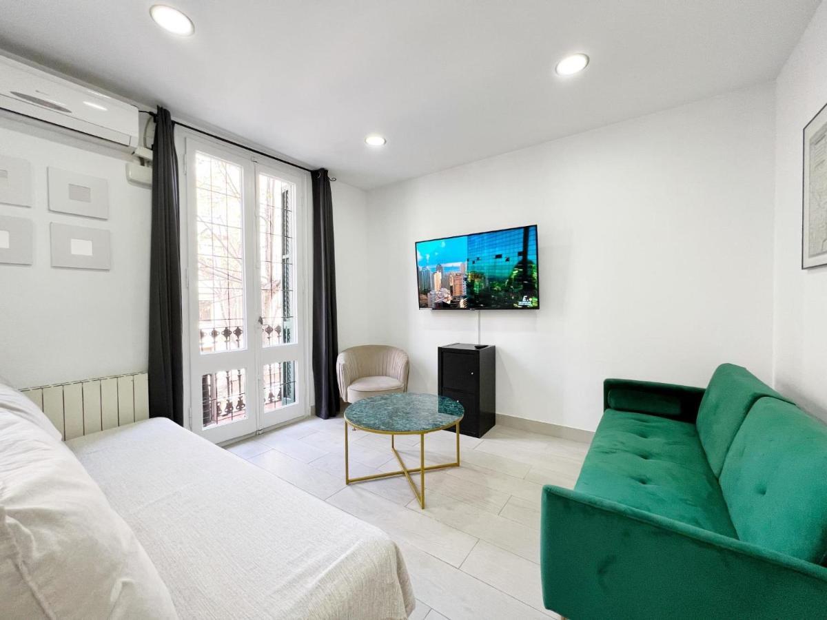 Sagrada Familia Gaudi Appartement Barcelona Buitenkant foto
