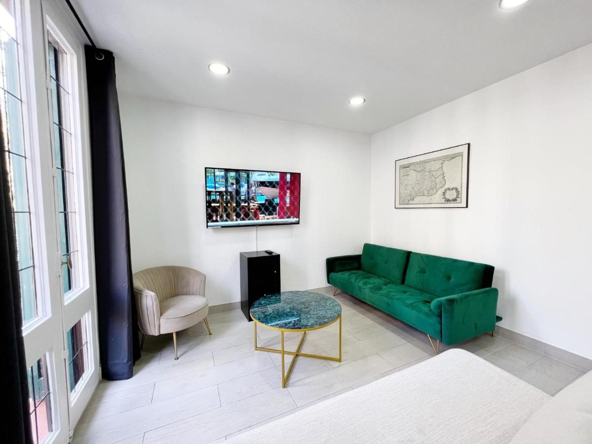 Sagrada Familia Gaudi Appartement Barcelona Buitenkant foto